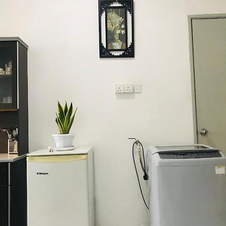Alyn Home Batu Pahat II Wifi Coway Mohd Noor Esterno foto