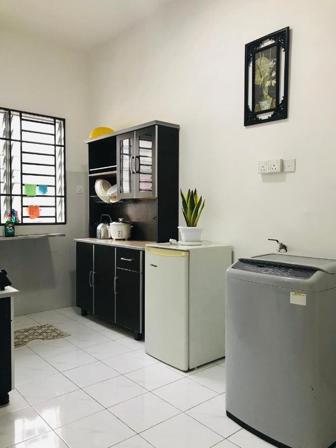 Alyn Home Batu Pahat II Wifi Coway Mohd Noor Esterno foto